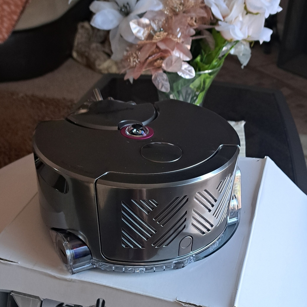 dyson 360 eye